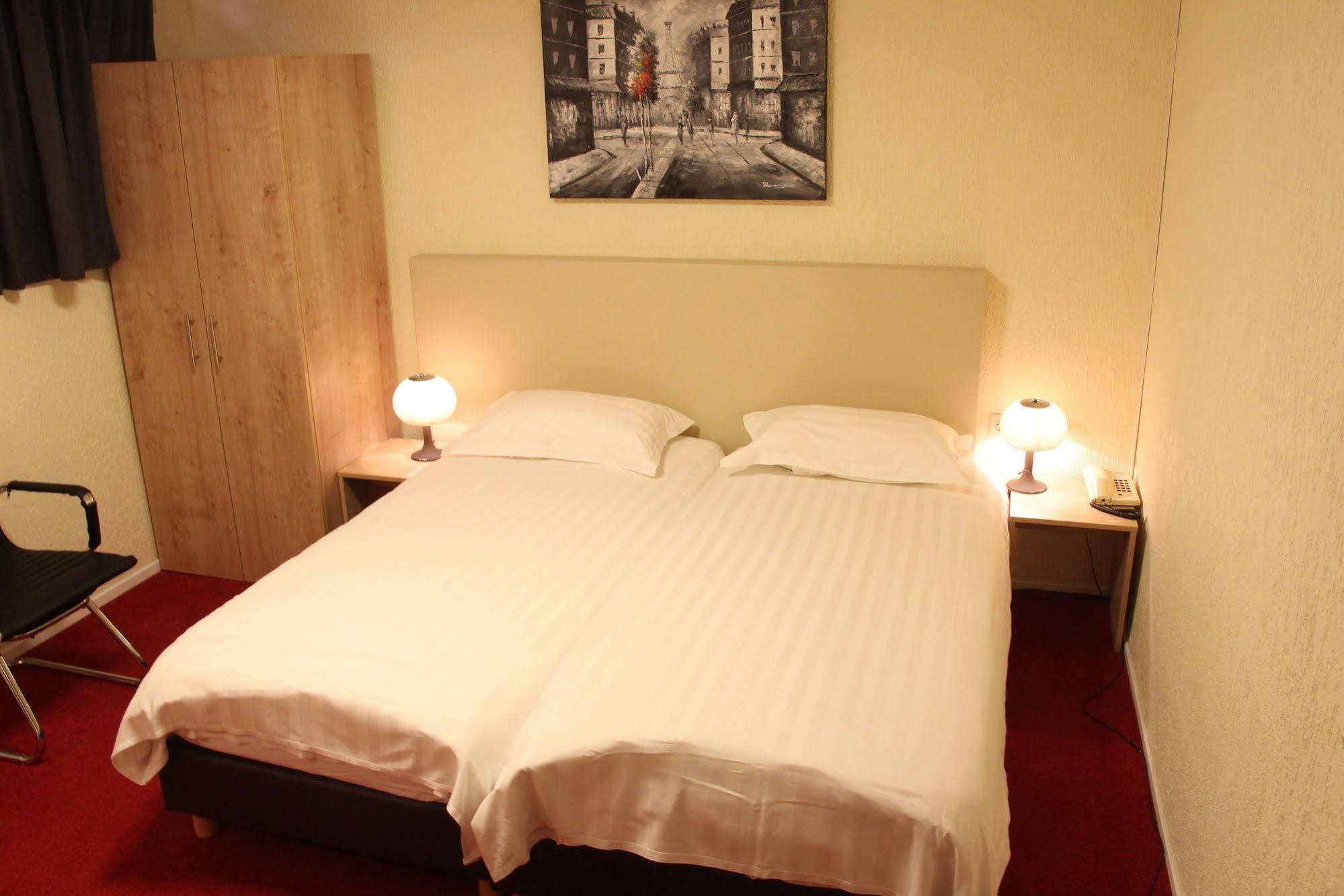 New Scheveningen Hotel 2*